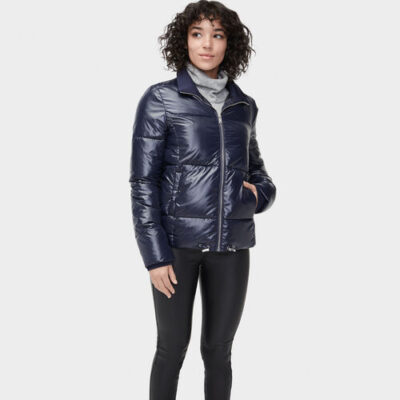 UGG Izzie Puffer Jacket Nylon voor Dames in Navy Blue, maat S
