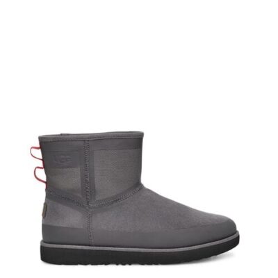 UGG Classic Mini Urban Tech Waterproof Laarzen voor Heren in Charcoal, maat 40 | Suede