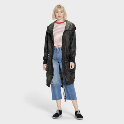 UGG Carinna Hooded Anorak voor Dames in Camo, maat M | Polyester