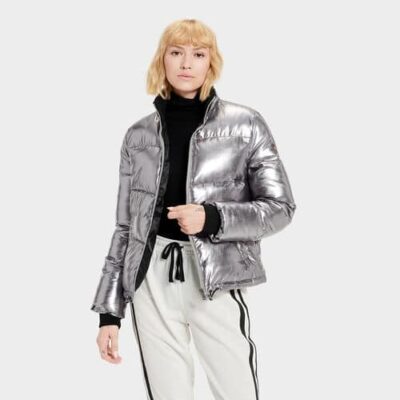 UGG Izzie Puffer Nylon Jas voor Dames in Silver Metallic, maat L
