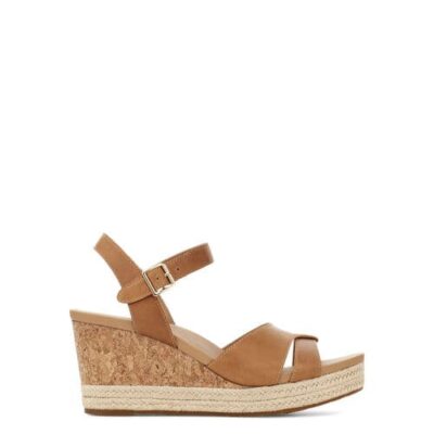 UGG Cloverdale Sandalen met Skeehak voor Dames in Almond, maat 38.5 | Leder