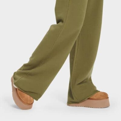 UGG Gabi Wide Legged Trainingsbroek voor Dames in Wild Olive, maat S | Modal