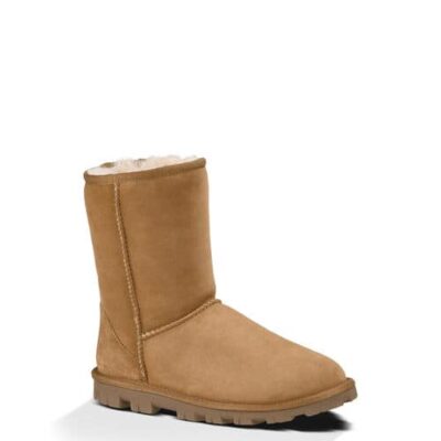 UGG Essential Short Classic Laarzen voor Dames in Chestnut, maat 39 | Shearling